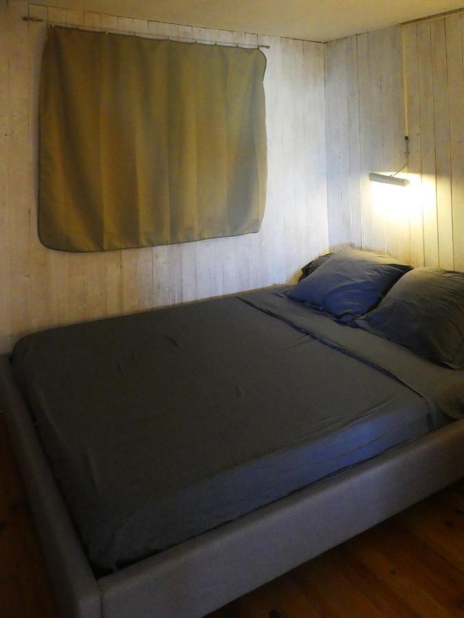 Un Chalet En Bois A La Plage Gruissan Exteriör bild