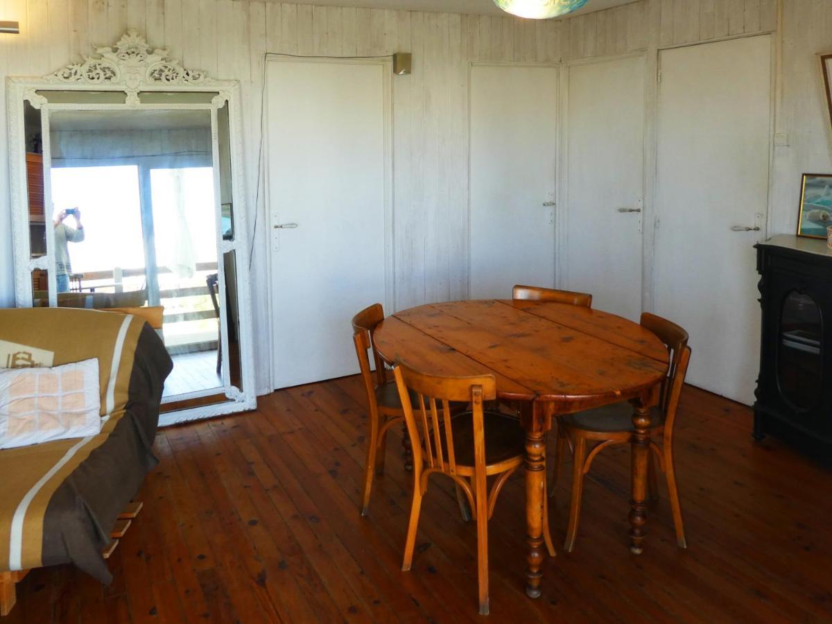 Un Chalet En Bois A La Plage Gruissan Exteriör bild
