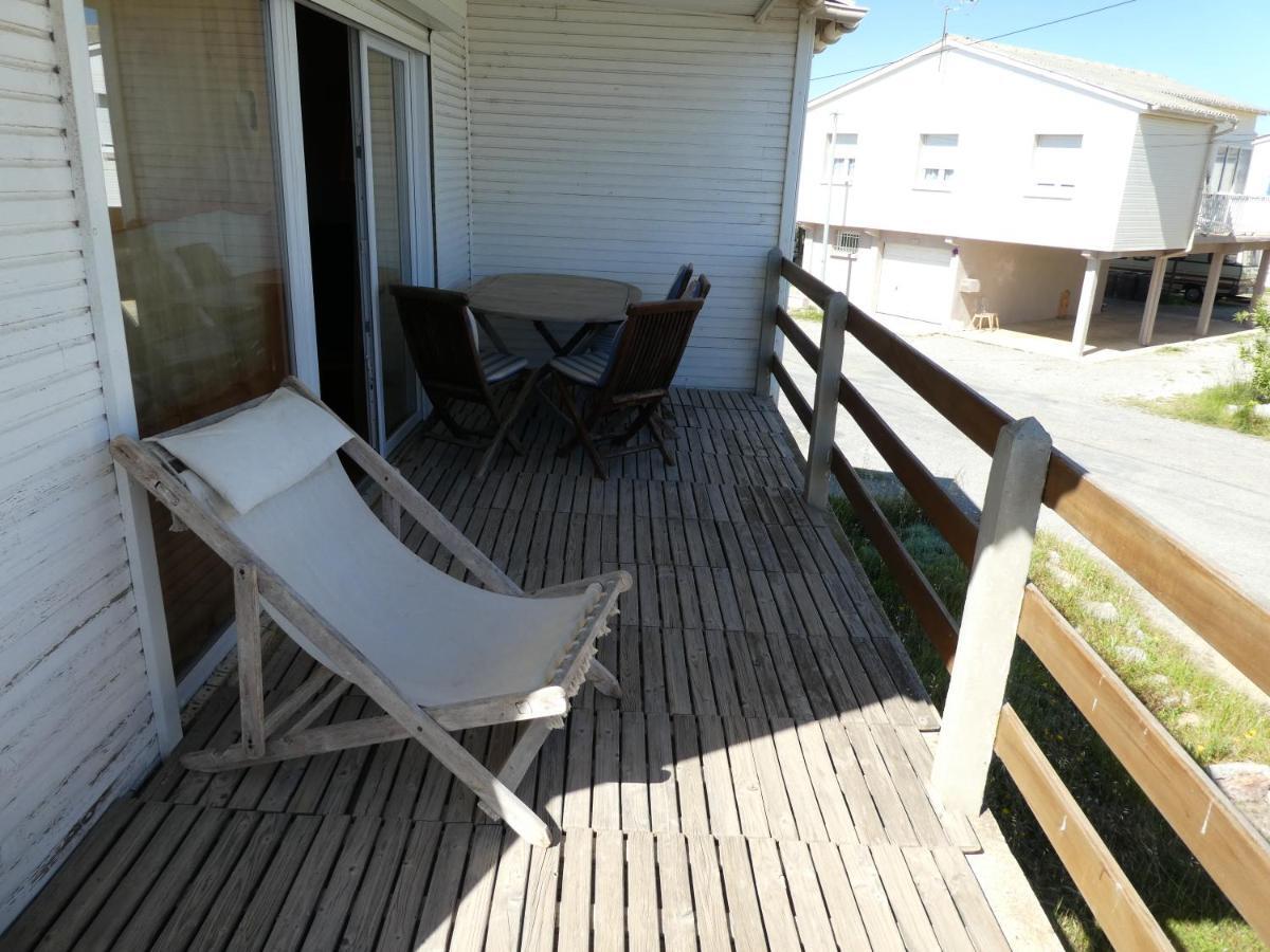 Un Chalet En Bois A La Plage Gruissan Exteriör bild