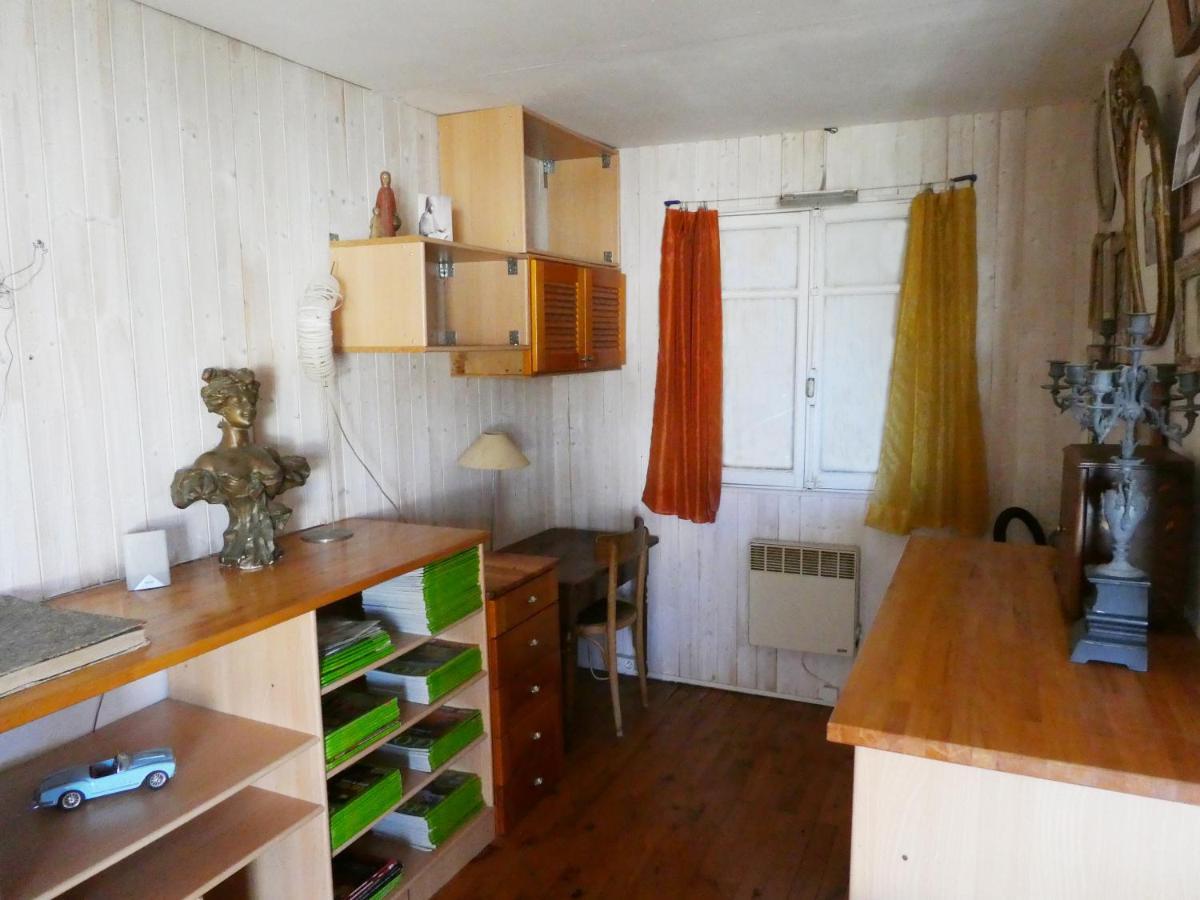 Un Chalet En Bois A La Plage Gruissan Exteriör bild